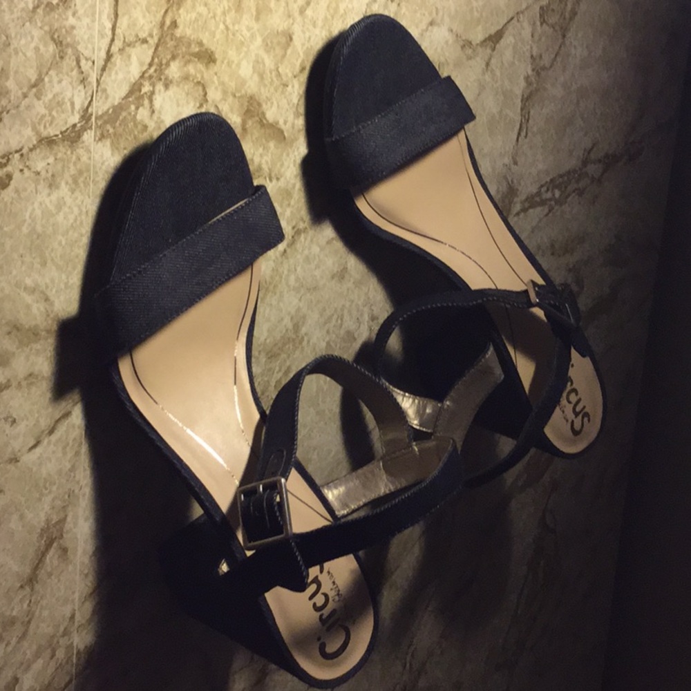 NEW PLATFORM BLOCK HEELS  |  DENIM  | size: 8 1/2